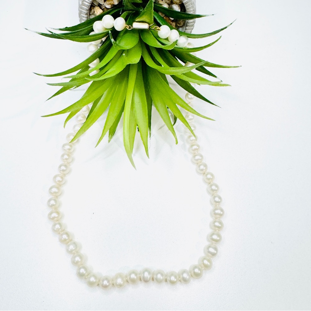 SOLD Vintage Genuine Freshwater White Pearl Necklace